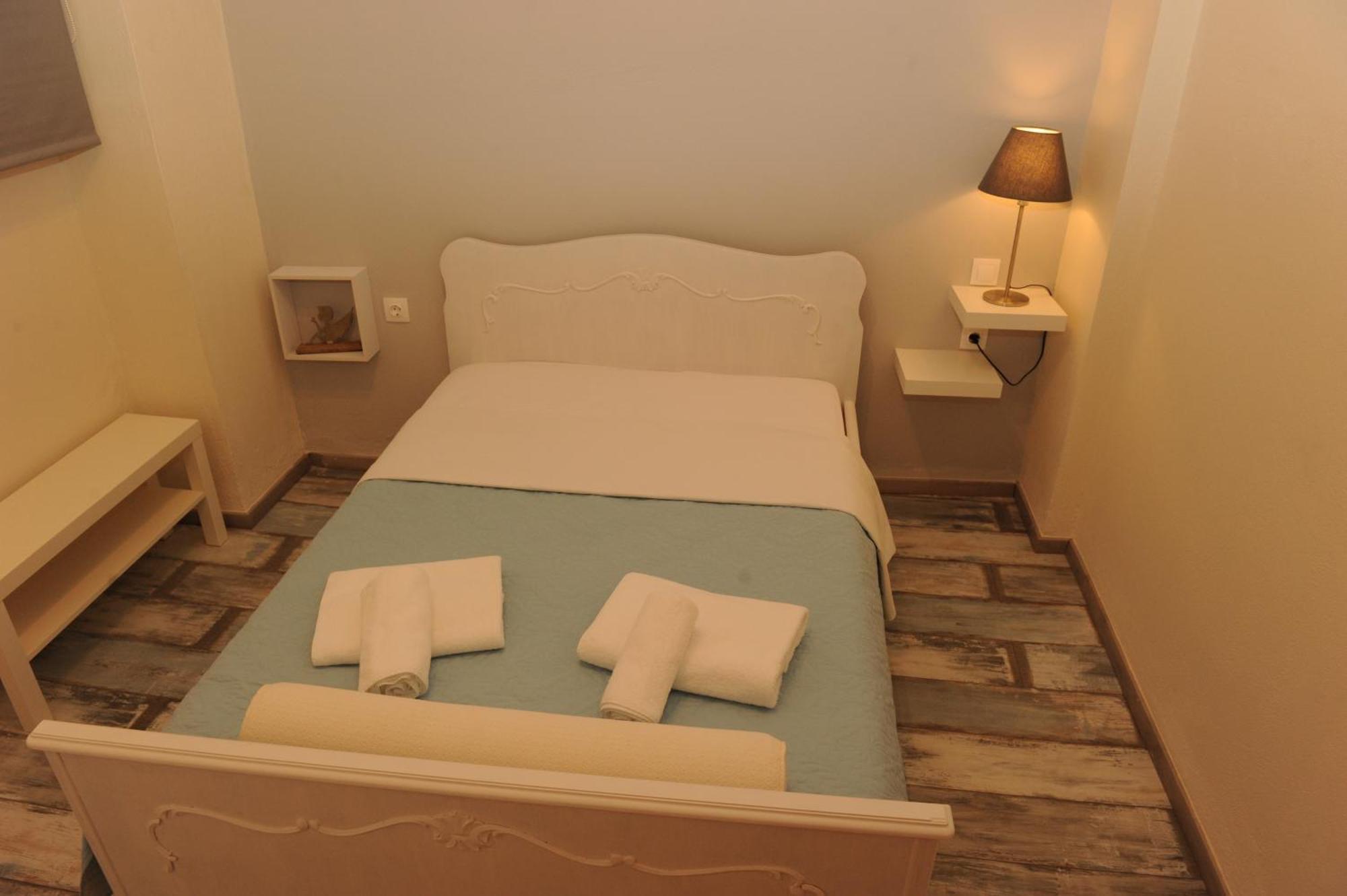 Delphic Moments - Sunny App 3Br, 2Ba With View Apartment Luaran gambar